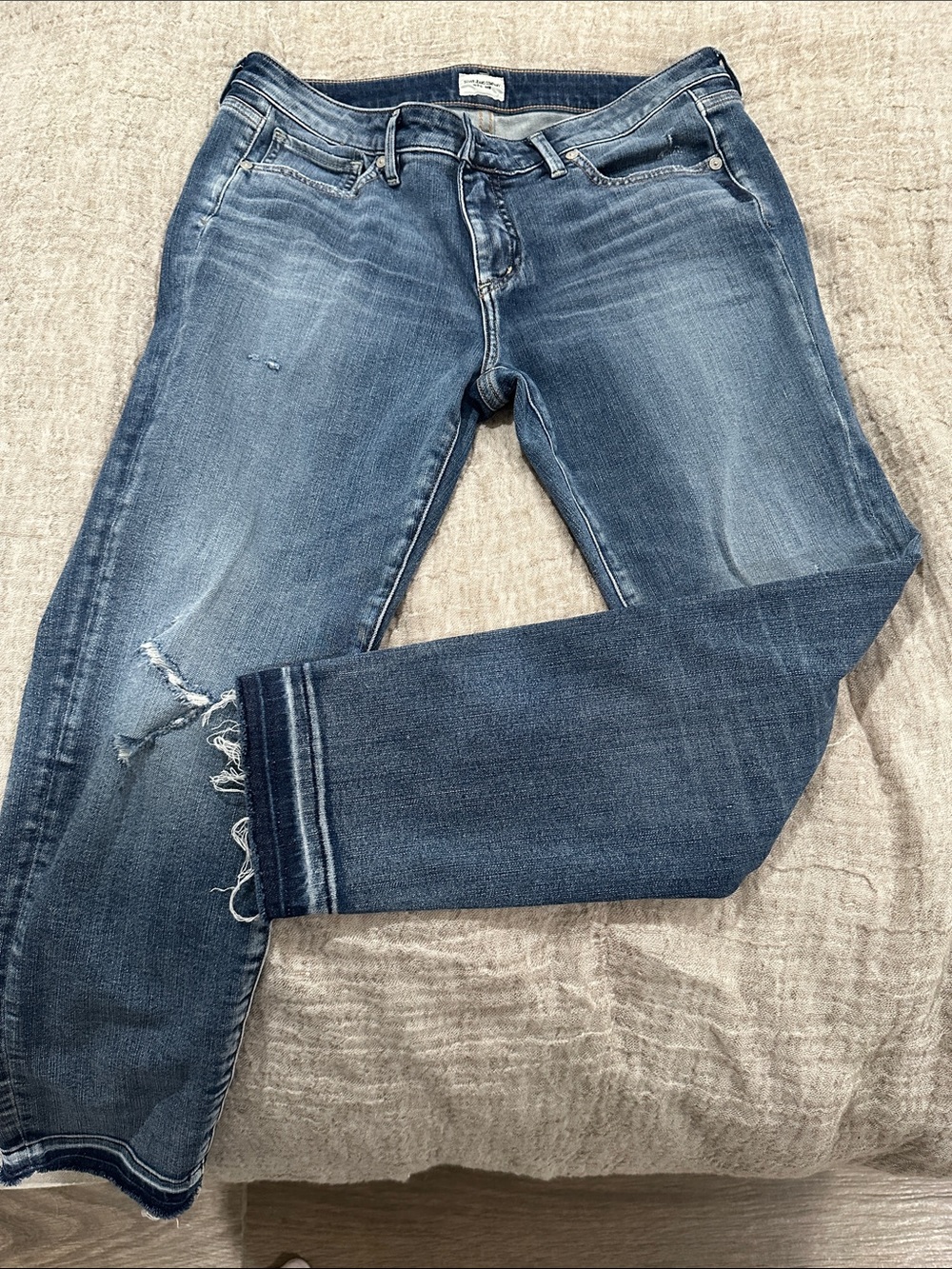 Silver Jeans Women's Medium Blue Distressed Boyfriend Jeans